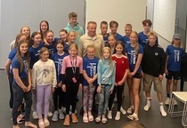 Bubka leiriläisten kanssa 2023